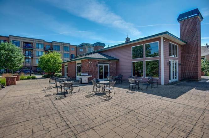 1070 Grandview Ct NE #119, Columbia Heights, MN 55421