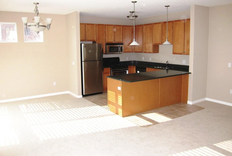 1070 Grandview Ct NE #119, Columbia Heights, MN 55421