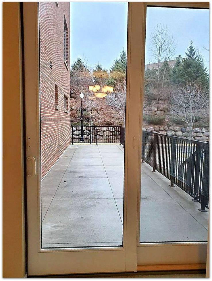 1070 Grandview Ct NE #119, Columbia Heights, MN 55421