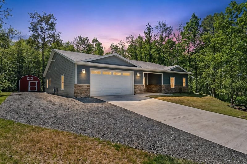 200 Langhorst Ct, Moose Lake, MN 55767