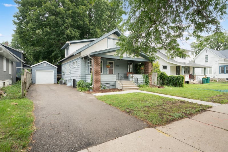 717 2nd St NW, Rochester, MN 55901