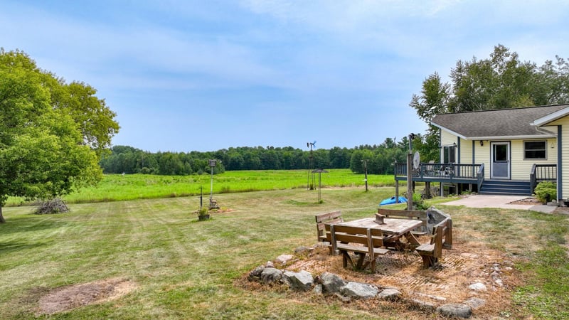 N1395 Grouse Rd, Sarona, WI 54870