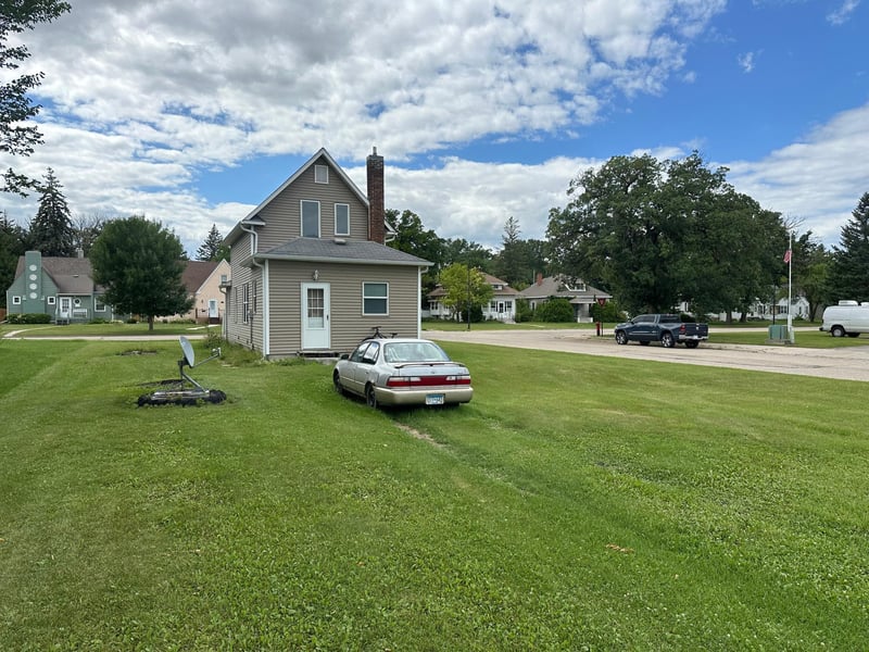 824 Labree Ave N, Thief River Falls, MN 56701
