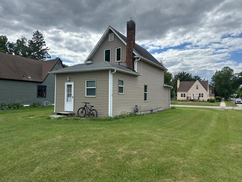 824 Labree Ave N, Thief River Falls, MN 56701