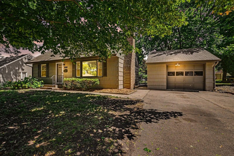 8439 Colfax Ave S, Bloomington, MN 55420