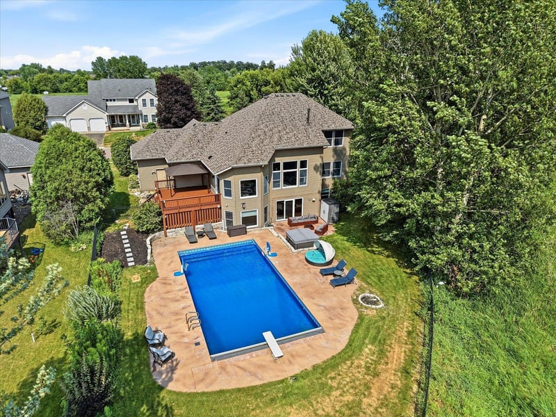 18043 Gladstone Blvd N, Maple Grove, MN 55311