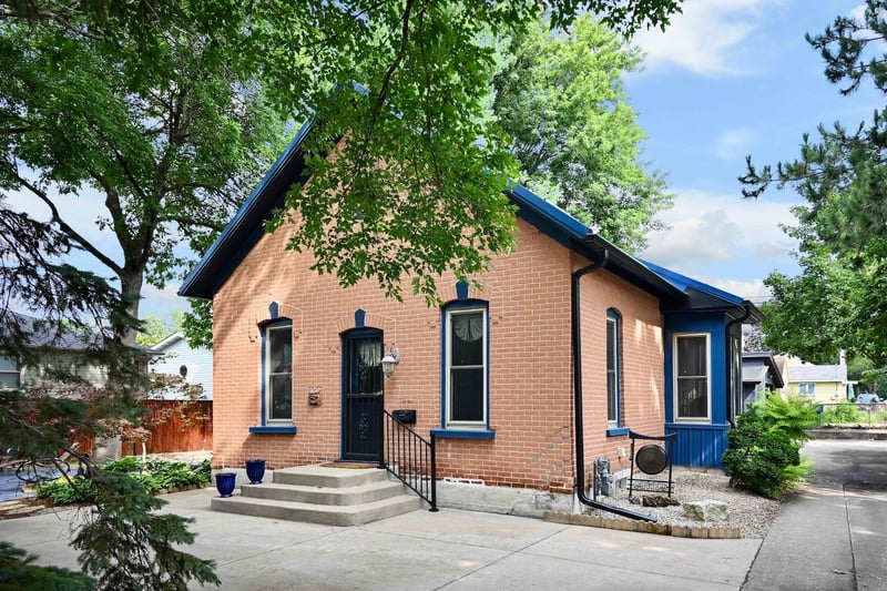 1002 Gilmore Ave, Winona, MN 55987