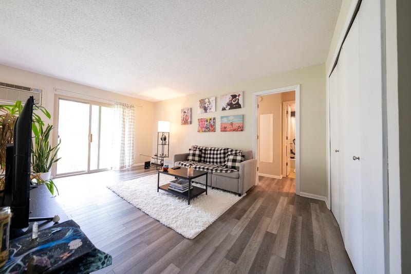 917 11th Ave S #2, Hopkins, MN 55343