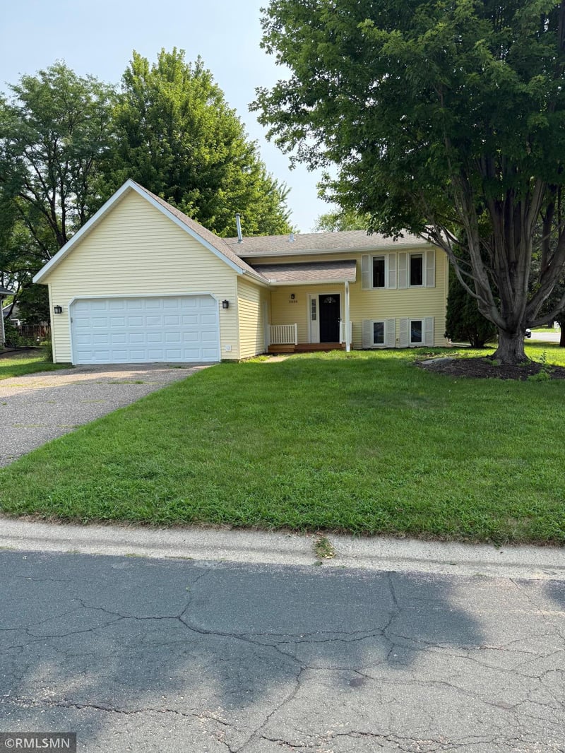 3888 Gibraltar Trl, Eagan, MN 55123