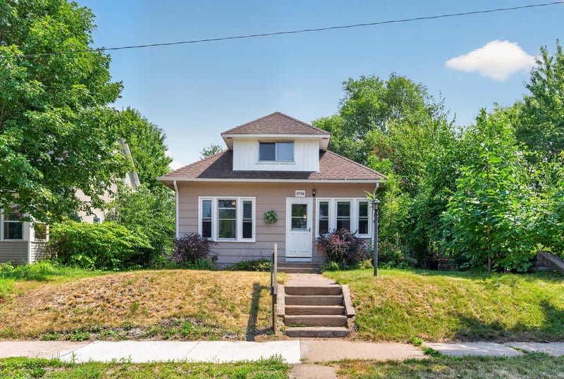 3726 Dupont Ave N, Minneapolis, MN 55412