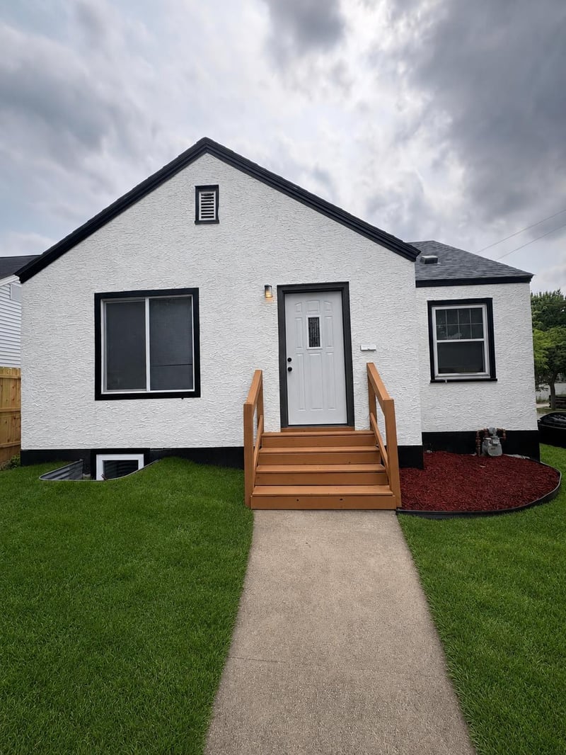 1660 Beech St, Saint Paul, MN 55106