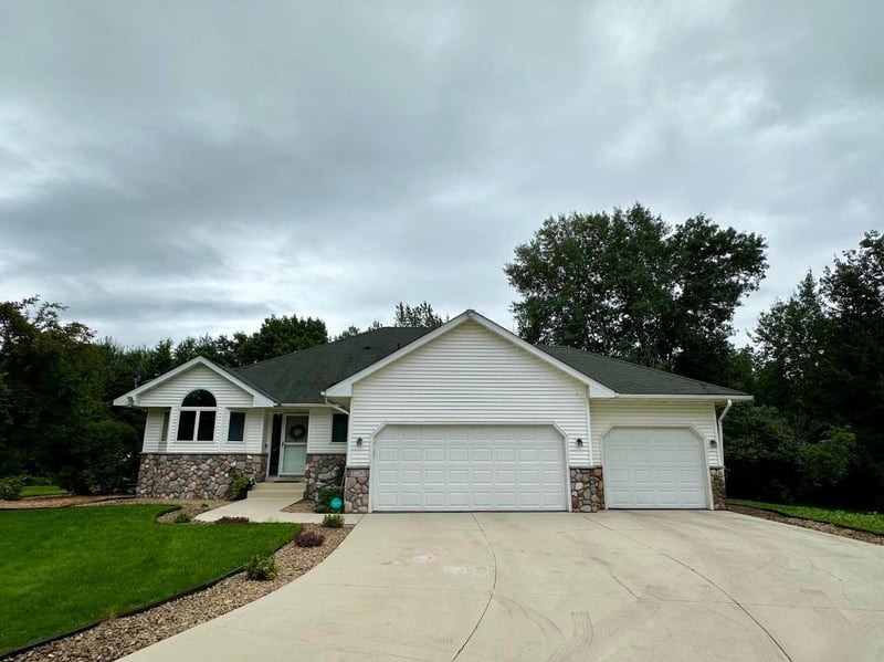 37283 Heritage Way, North Branch, MN 55056