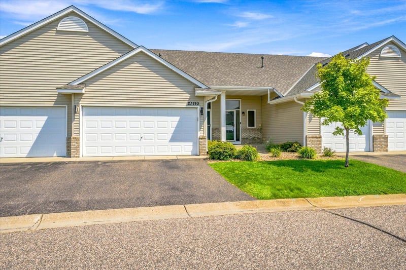 21710 Evergreen Trl, Rogers, MN 55374