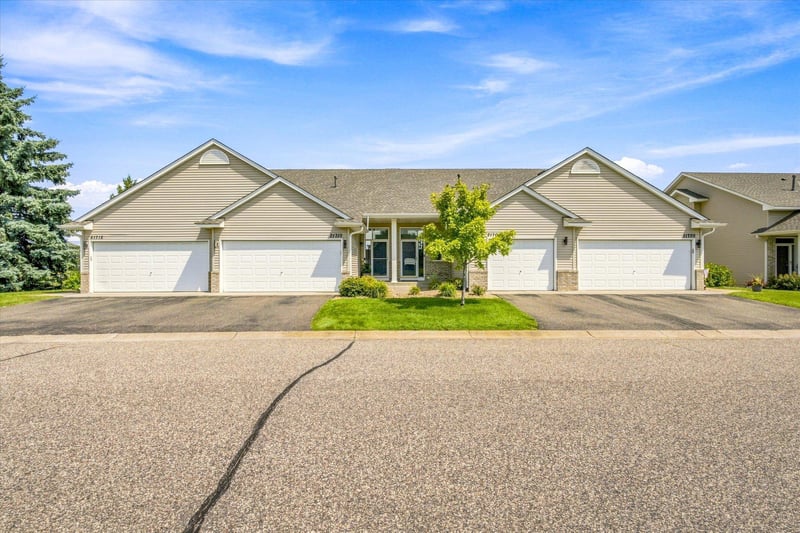 21710 Evergreen Trl, Rogers, MN 55374