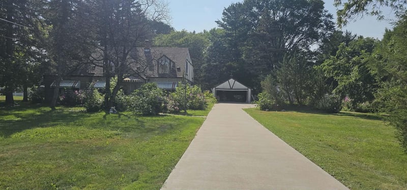 571 Century Ave N, Maplewood, MN 55119