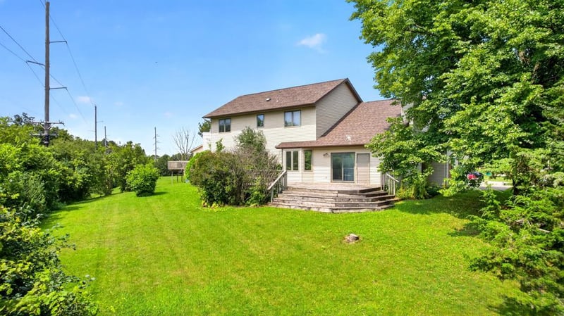 2466 Highview Ln SW, Rochester, MN 55902