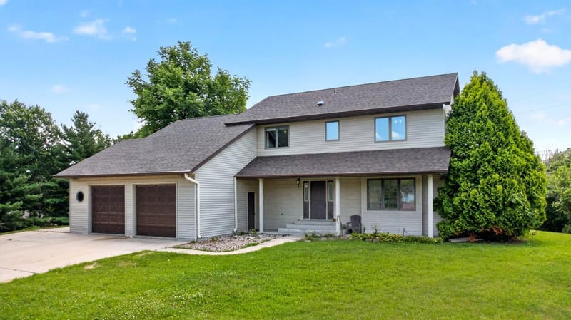 2466 Highview Ln SW, Rochester, MN 55902