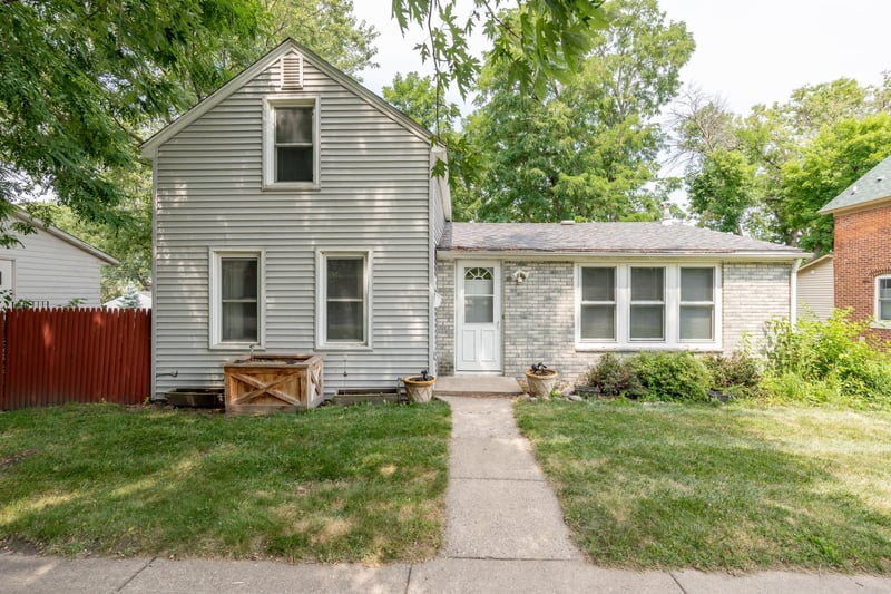 411 3rd Ave W, Shakopee, MN 55379