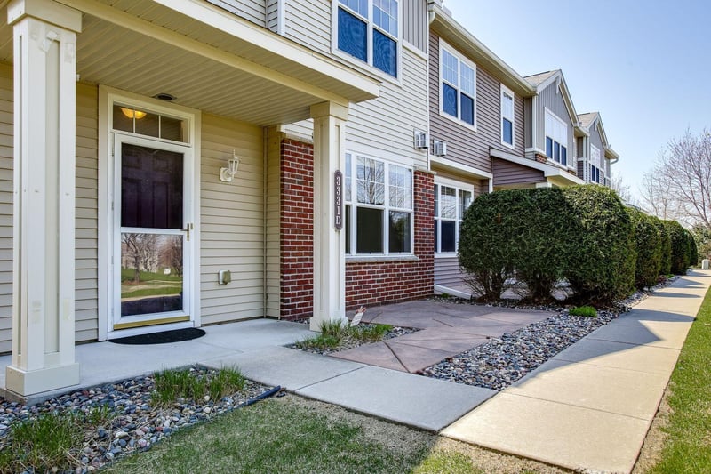 3331 Cherry Ln #D, Woodbury, MN 55129