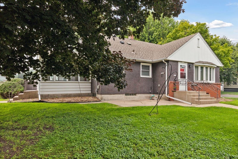 409 Milton St S, Saint Paul, MN 55102
