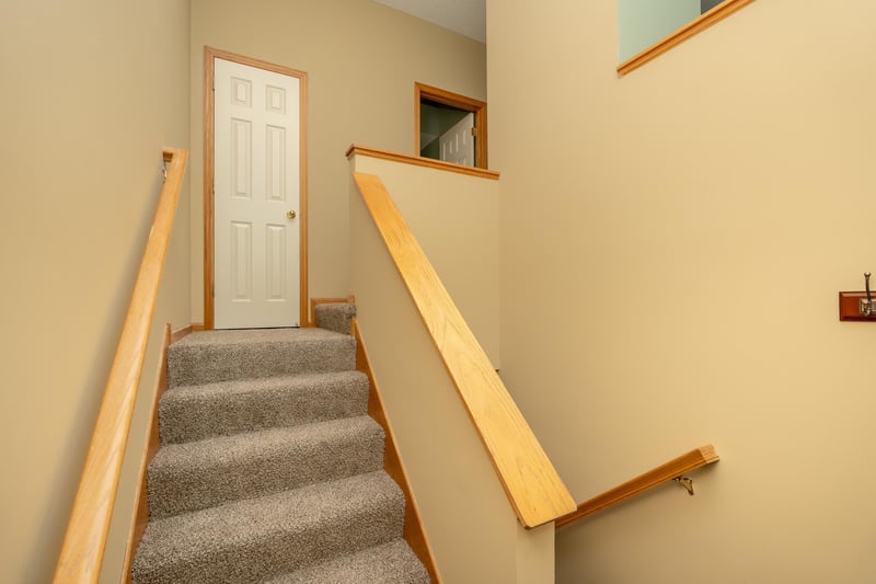615 Village Pw, Circle Pines, MN 55014