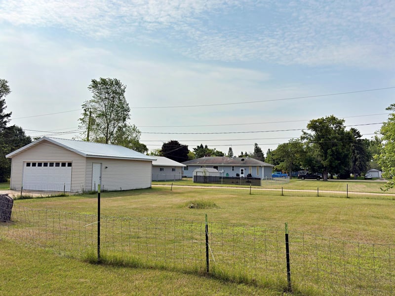 614 2nd St W, Park Rapids, MN 56470