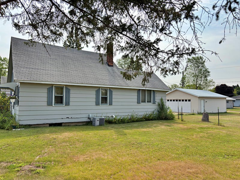 614 2nd St W, Park Rapids, MN 56470