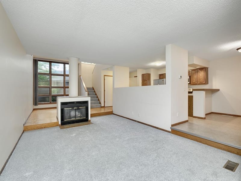 1381 Spencer Rd W, Saint Paul, MN 55108