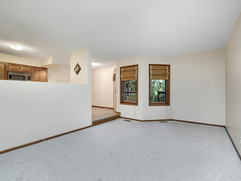 1381 Spencer Rd W, Saint Paul, MN 55108