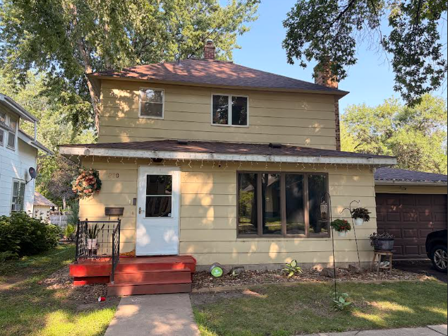 220 N 7th St, Montevideo, MN 56265