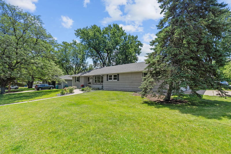 9435 W 14th St, Saint Louis Park, MN 55426