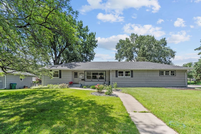 9435 W 14th St, Saint Louis Park, MN 55426