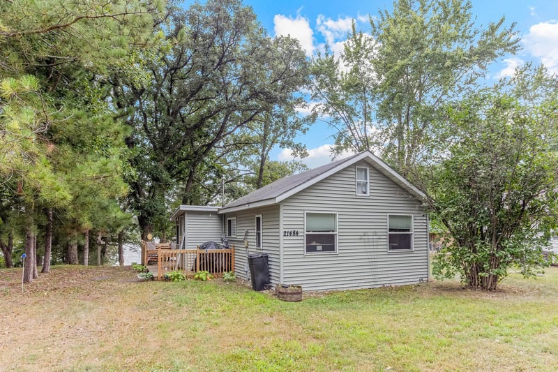21484 Big Lake Rd, Richmond, MN 56368