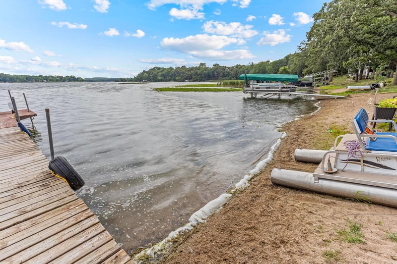 21484 Big Lake Rd, Richmond, MN 56368