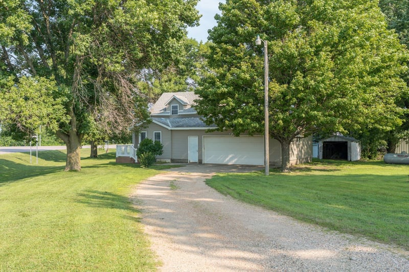 28059 State Highway 22, Gaylord, MN 55334