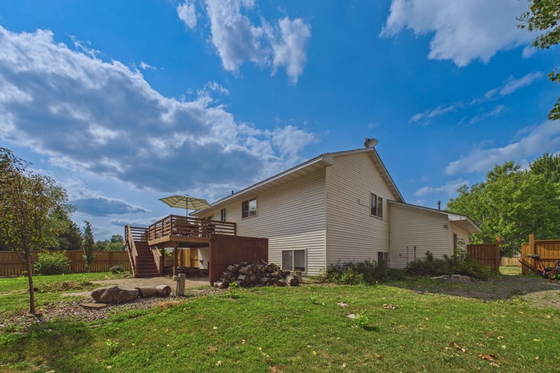 10745 Matthew Dr, Chisago City, MN 55013
