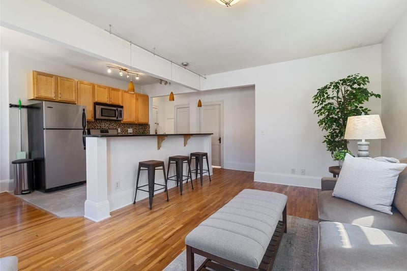 3520 Emerson Ave S #205, Minneapolis, MN 55408