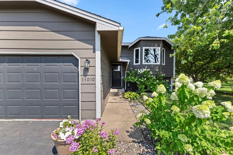 11010 Xylon Ln N, Champlin, MN 55316