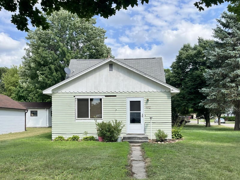 402 N Austin Ave, Litchfield, MN 55355