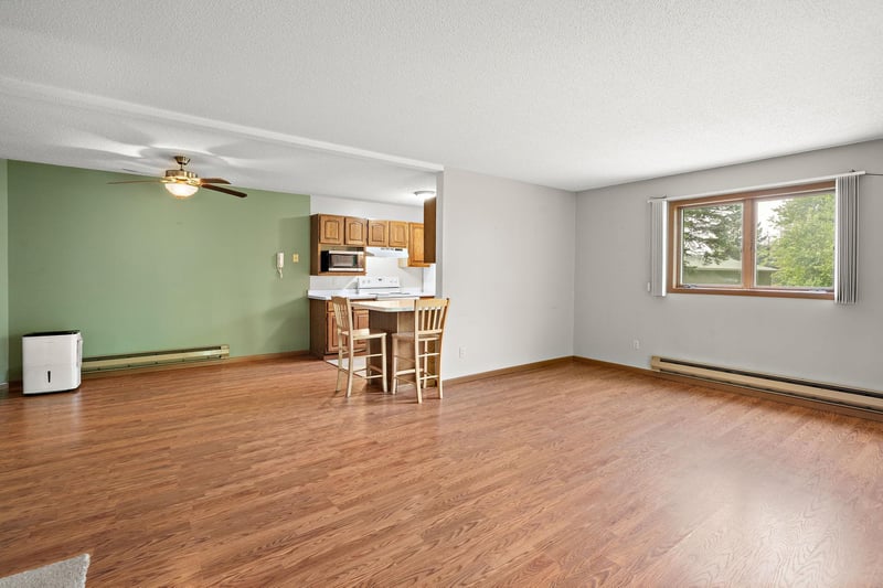 3295 80th St E #501, Inver Grove Heights, MN 55076