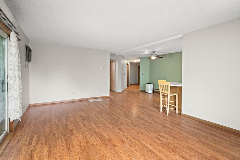 3295 80th St E #501, Inver Grove Heights, MN 55076