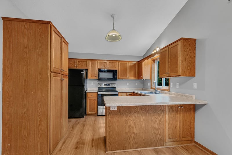 1214 Corrine Ct, Sartell, MN 56377