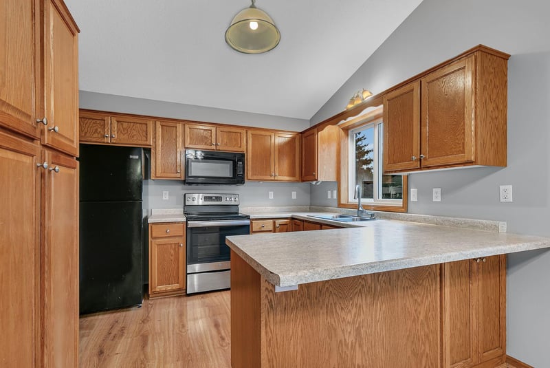 1214 Corrine Ct, Sartell, MN 56377