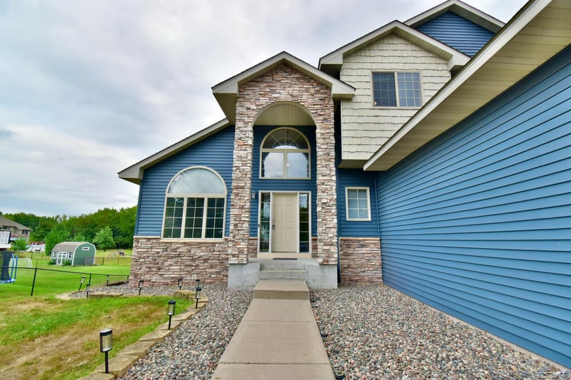 22608 Zion Pw NW, Oak Grove, MN 55005