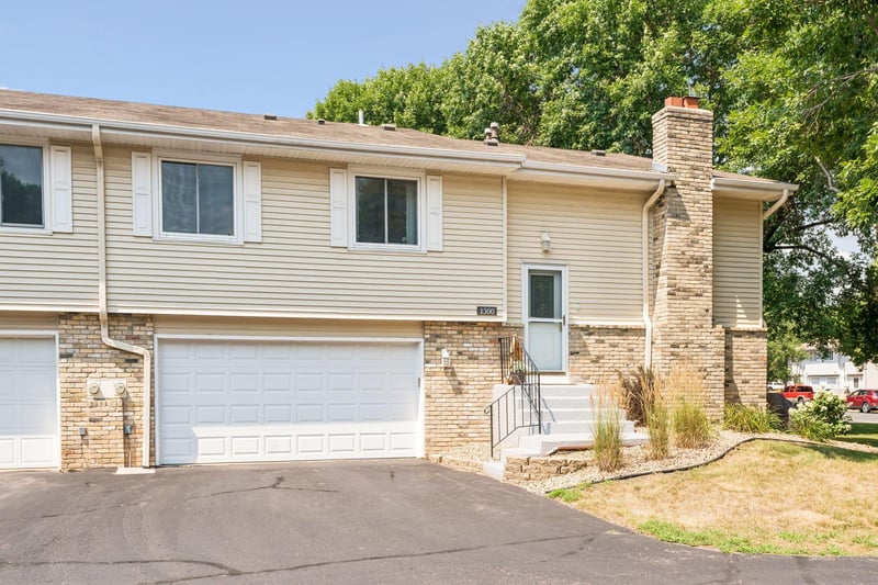 1300 119th Ln NW, Coon Rapids, MN 55448
