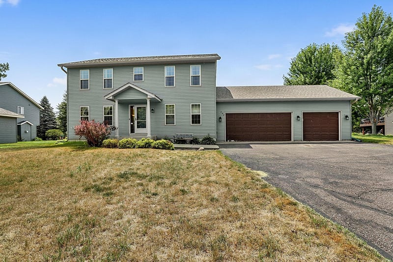 702 Northstar Dr, Sartell, MN 56377