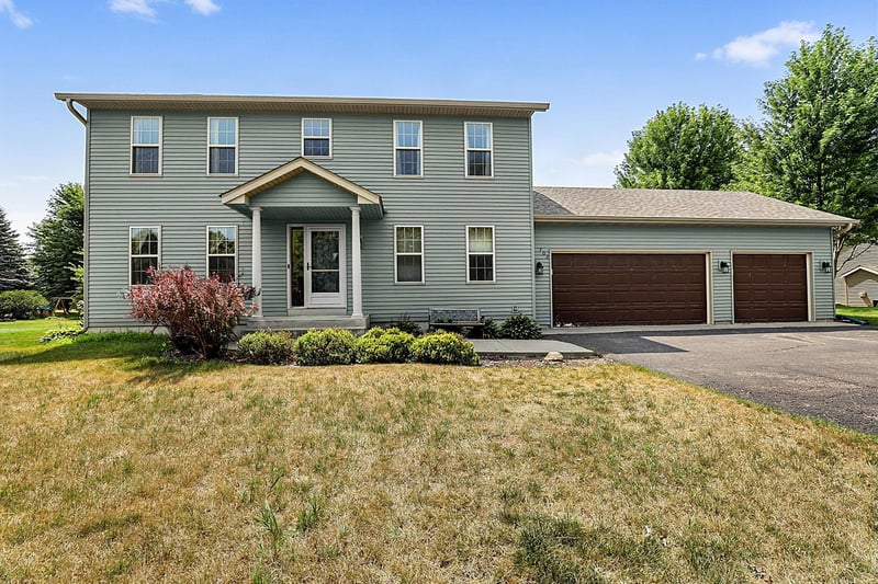 702 Northstar Dr, Sartell, MN 56377