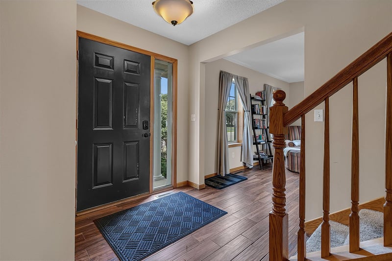 702 Northstar Dr, Sartell, MN 56377