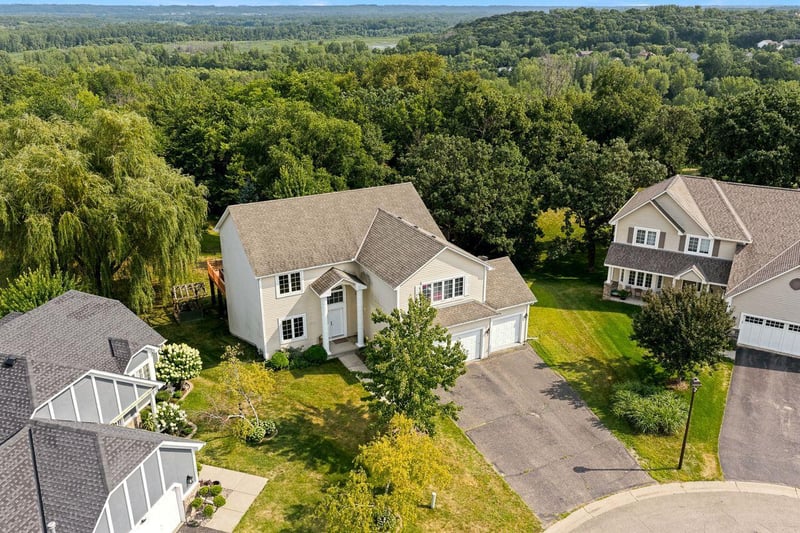 237 Adam Cir, Carver, MN 55315