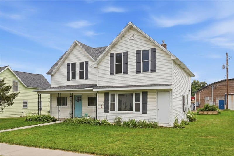 504 Cedar St, Colfax, WI 54730
